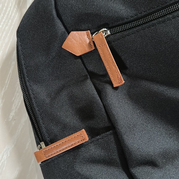 DSW Backpack - Picture 2 of 4